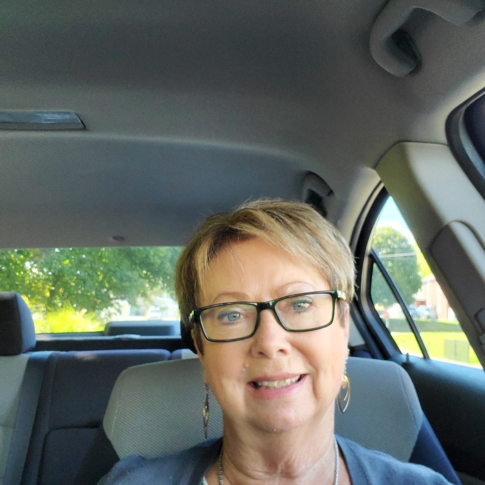 Meet your Posher, Linda